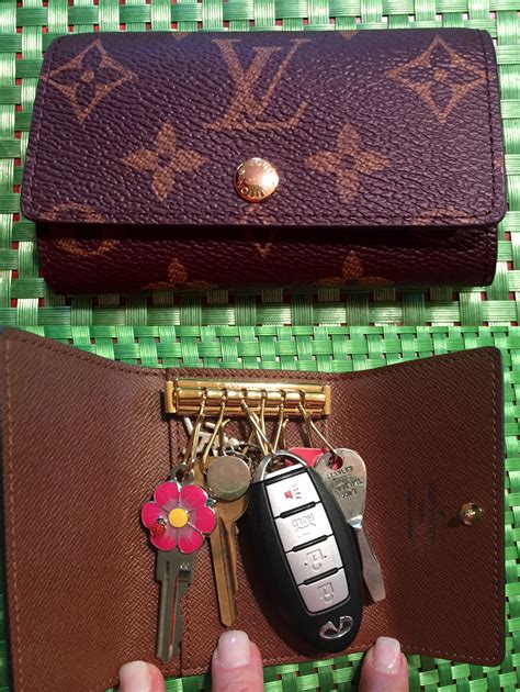 louis vuitton 6 key ring holder|louis vuitton key holder price.